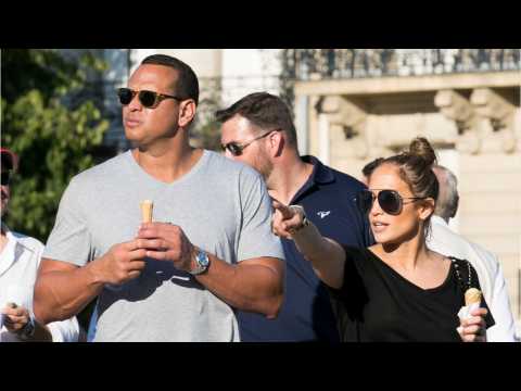 VIDEO : Jennifer Lopez's Partner Alex Rodriguez Is Swimming With Sharks!