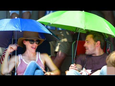 VIDEO : Ben Affleck And Jennifer Garner Spend July 4th Together