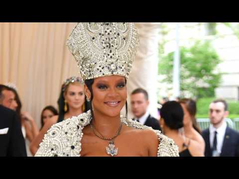 VIDEO : Rihanna Slays At Met Gala
