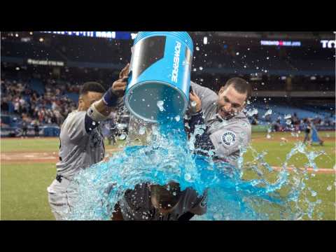 VIDEO : Canadian Pitcher Throws No-Hitter In Canada
