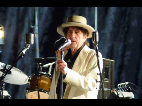 VIDEO : Bob Dylan launches his own line of whiskeys