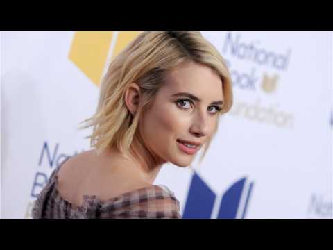 VIDEO : Emma Roberts Shows Off Her Pink Hair on Instagram