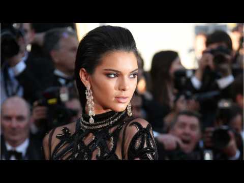 VIDEO : Kendall Jenner Bares It All In Cannes