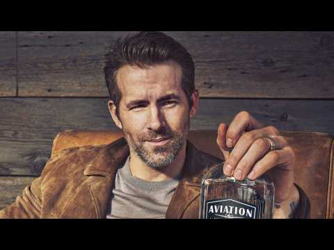 VIDEO : Ryan Reynolds Plays Deadpool...The Video Game
