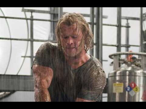 VIDEO : Chris Hemsworth hints he will play Thor again