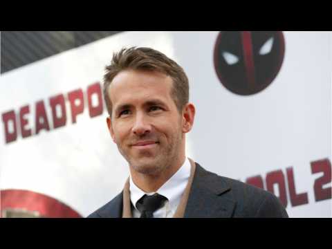 VIDEO : Ryan Reynolds Dashes 'Deadpool 3'?