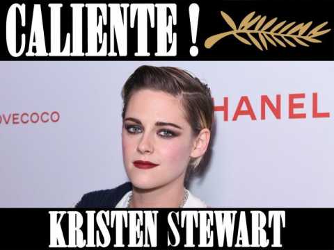 VIDEO : Kristen Stewart : Tnbreuse en robe noire et smoky eye !