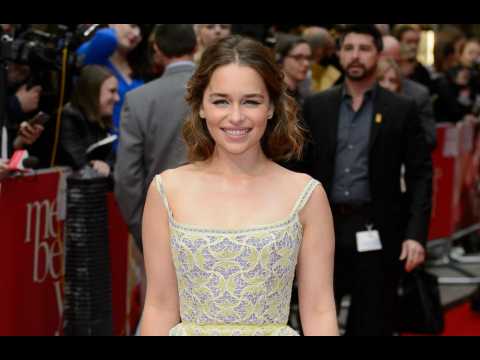 VIDEO : Emilia Clarke backs Kit Harington to play Luke Skywalker