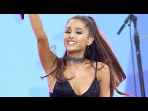 VIDEO : Has Ariana Grande Moved On From Mac Miller?