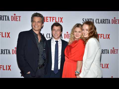 VIDEO : Looks Like 'Santa Clarita Diet' Is Getting A 3rd Season