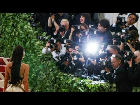 VIDEO : Kanye Tweets Kim Kardashian During The Met Gala