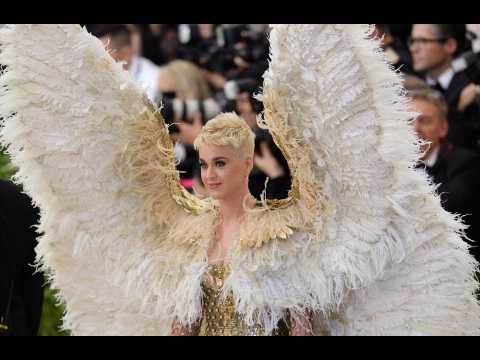 VIDEO : Katy Perry a failli manquer le Met Gala  cause d'un problme de voiture