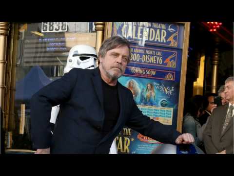 VIDEO : What Is Mark Hamill Teasing?