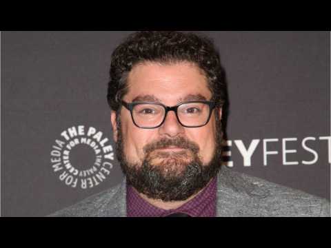 VIDEO : SNL Alum Bobby Moynihan Joins 