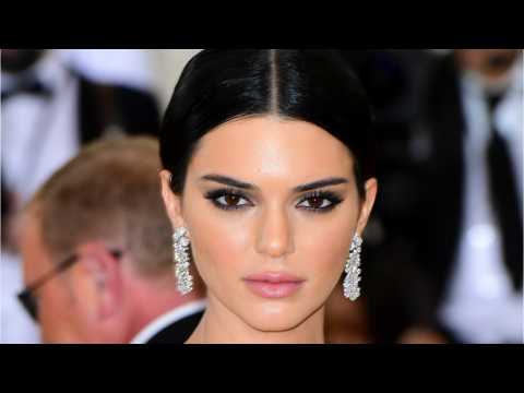 VIDEO : How Celebs Celebrated Cinco de Mayo Weekend