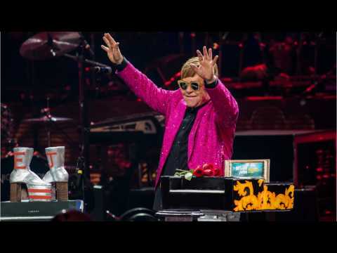 VIDEO : Elton John Will Sing At Royal Wedding