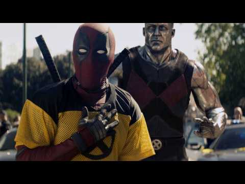 VIDEO : Deadpool Will Photobomb Covers Of Blu-Rays At Walmart