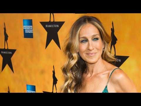 VIDEO : Sarah Jessica Parker Will Host Airbnb Event
