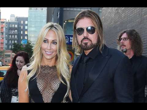 VIDEO : Billy Ray Cyrus divorce case dismissed
