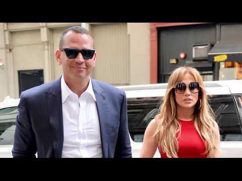 VIDEO : Alex Rodriguez Has 'Hero' Status With Kids After Dating Jennifer Lopez