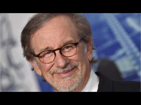 VIDEO : Steven Spielberg Signs Content Deal With Apple