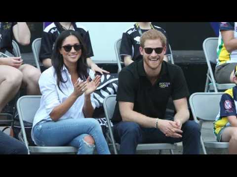 VIDEO : Prince Harry and Meghan Markle Will Announce Engagement in a Month