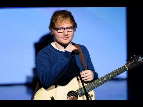VIDEO : Ed Sheeran cancels tour dates after fracturing arm