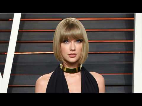 VIDEO : Taylor Swift Drops Gorgeous
