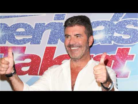 VIDEO : Simon Cowell Rushed to Hospital After Bad Fall