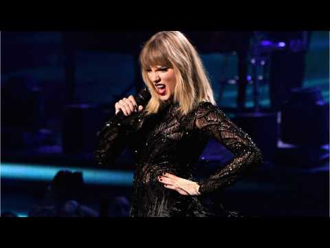 VIDEO : Taylor Swift To Perform On SNL