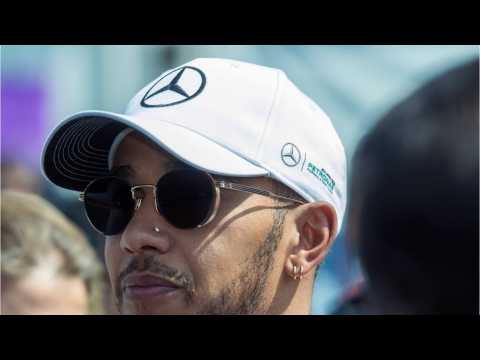 VIDEO : Lewis Hamilton Wins F1 4th World Champ Award