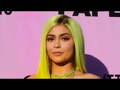 VIDEO : Is Kylie Jenner Droping Baby Hints?