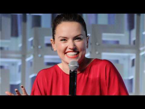 VIDEO : Daisy Ridley Teases Big Emotional Moment In Upcoming Last Jedi