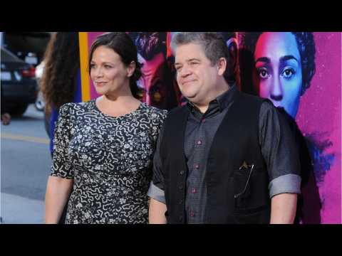 VIDEO : Patton Oswalt Gets Hitched