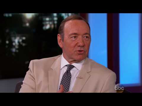 VIDEO : ?House Of Cards? Fans Petition To Recast Kevin Spacey