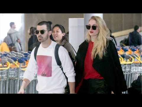 VIDEO : Joe Jonas, Sophie Turner Celebrated Engagement In NYC