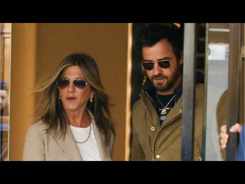 VIDEO : Did Jennifer Aniston Actually Hire A Surrogate?
