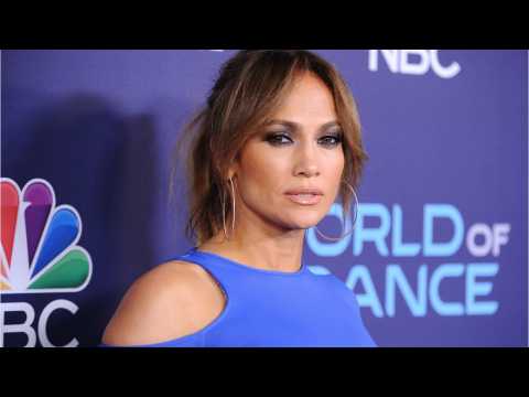 VIDEO : Jennifer Lopez Donates $1 Million For Hurricane Victims In Puerto Rico