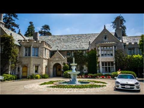 VIDEO : Hugh Hefner's Son Talks Growing Up In Playboy Mansion