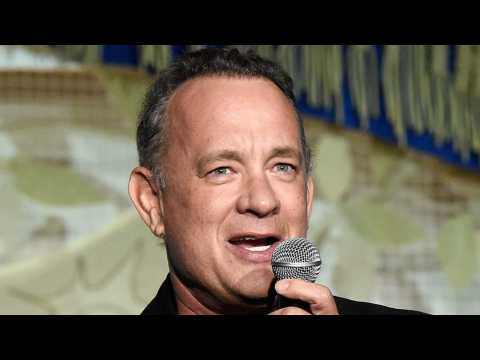 VIDEO : Tom Hanks Reprises David S. Pumpkins