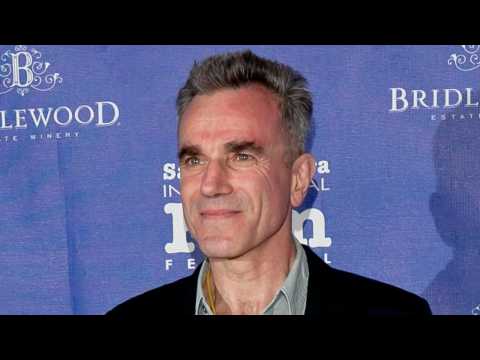 VIDEO : First Look At Daniel Day-Lewis In His Final Role