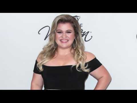 VIDEO : Kelly Clarkson Wanted to Kill Herself