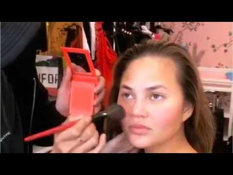 VIDEO : Check Out Chrissy Teigen's Hilarious Fake Makeup Tutorial