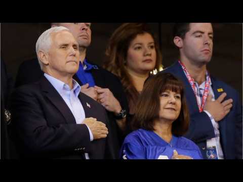 VIDEO : Pence exits NFL game after players kneel during anthem