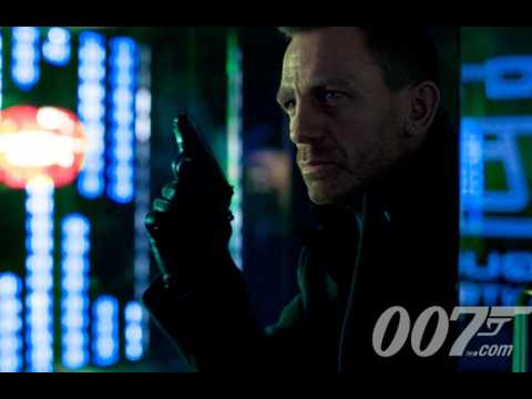 VIDEO : Battle of the James bond soundtrack?