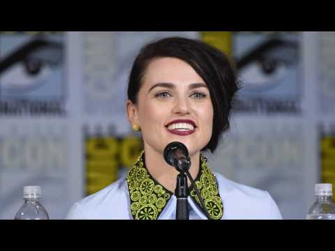 VIDEO : Supergirl Actress Teases New Season