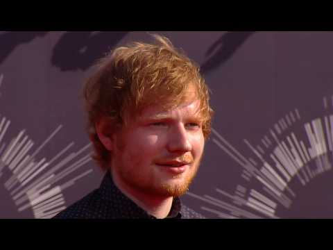 VIDEO : Ed Sheeran breaks his arm in bicycle accident