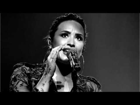 VIDEO : Demi Lovato says she still has an eating disorder in new doc