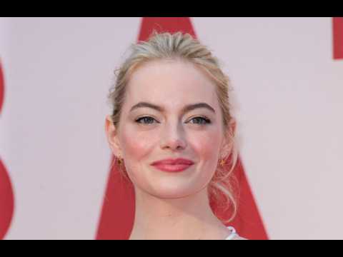 VIDEO : Emma Stone est de nouveau en couple