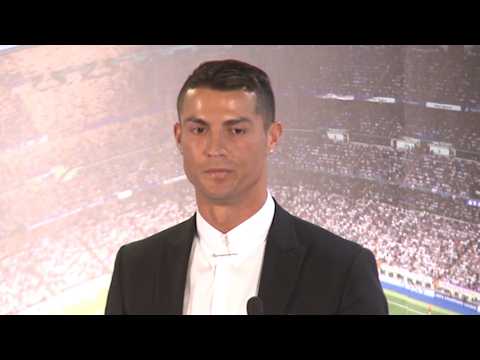 VIDEO : Cristiano Ronaldo rinde homenaje a su padre